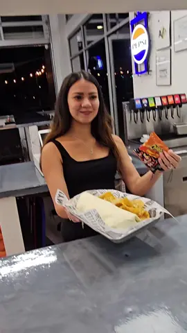 Krystin loved her flaming hot Cheeto burrito at Señor Burro #fyp #viral #muchotalent #burritogirl #delilahgalan 