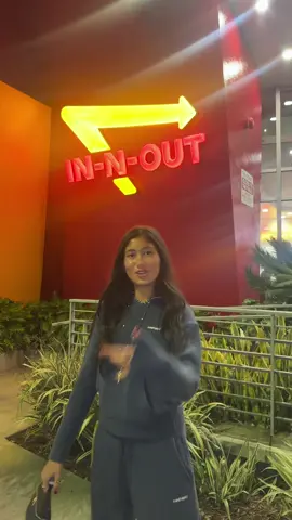 I fucking love it here. #LA #california #innout #loropiana 