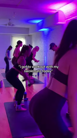 your reminder that things always look better when you workout with your swolemate (an accountability partner!) #swolemate #fitnessapp #workoutnyc 