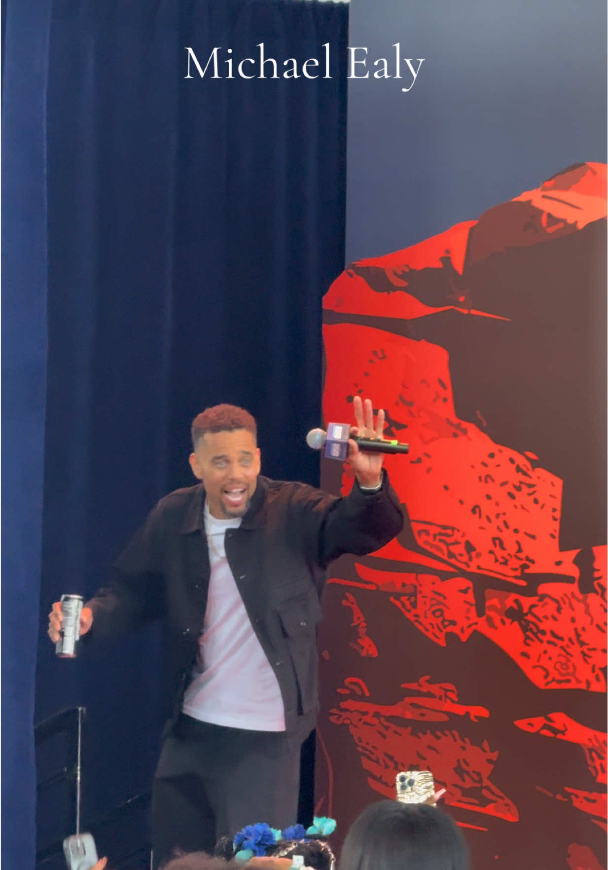Michael Ealy leaving the stage at CultureCon: Day 1 🎤#culturecon #michaelealy #michaelealyedit #nycinfluencer 