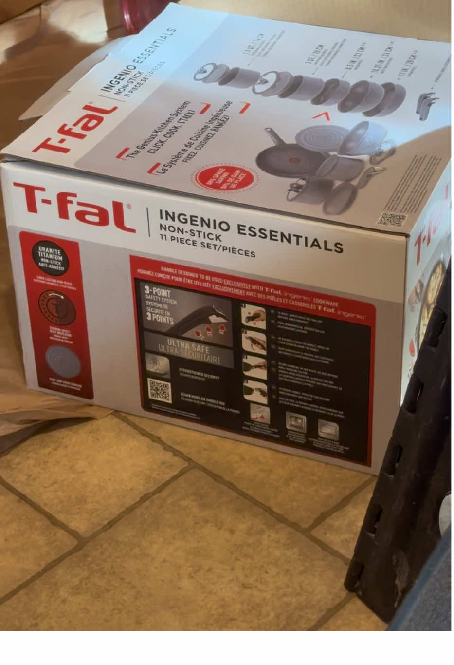 I have so much more space in my cabinet now with these pans. it also came with 2 handles and some storage lids #skillet #potsandpans #kitchenware #cooking #spacesaving 