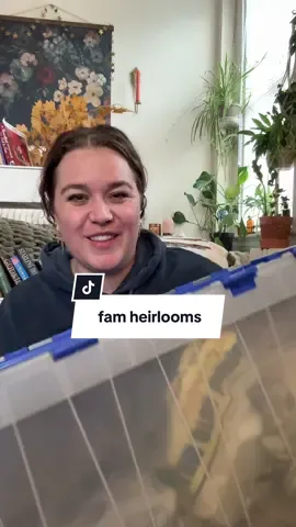 looooove a family heirloom 🥰 #antiques #familyheirlooms #vintage 