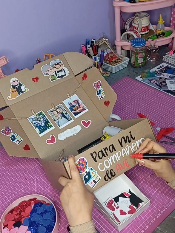 personalizando una cajita de amor💌 info +51 979230447 #ideasderegalos #cajitaspersonalizadas #amor #detallespersonalizados #cuandomeenamoro 