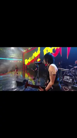 The first-ever women’s main event at WrestleMania 35 — this match was historic and drives me crazy every time I watch it! (I really want to shift my content toward this type of stuff.) ❤️‍🔥👑#WWE #viral #rondarousey #beckylynch #charlotteflair 