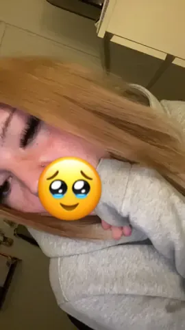 Kyckling 😫😔 #fürdich #4u #tahandomer❤️ #viral #blondechaya ska blondera imorn igen😃