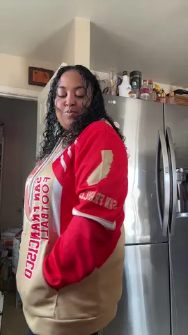 Just a comfy Sunday afternoon, no events so this mama is going comfy all day #comfyclothes #bangbangninergang #donlinfun #ninerfootball #sundayfootball🏈 