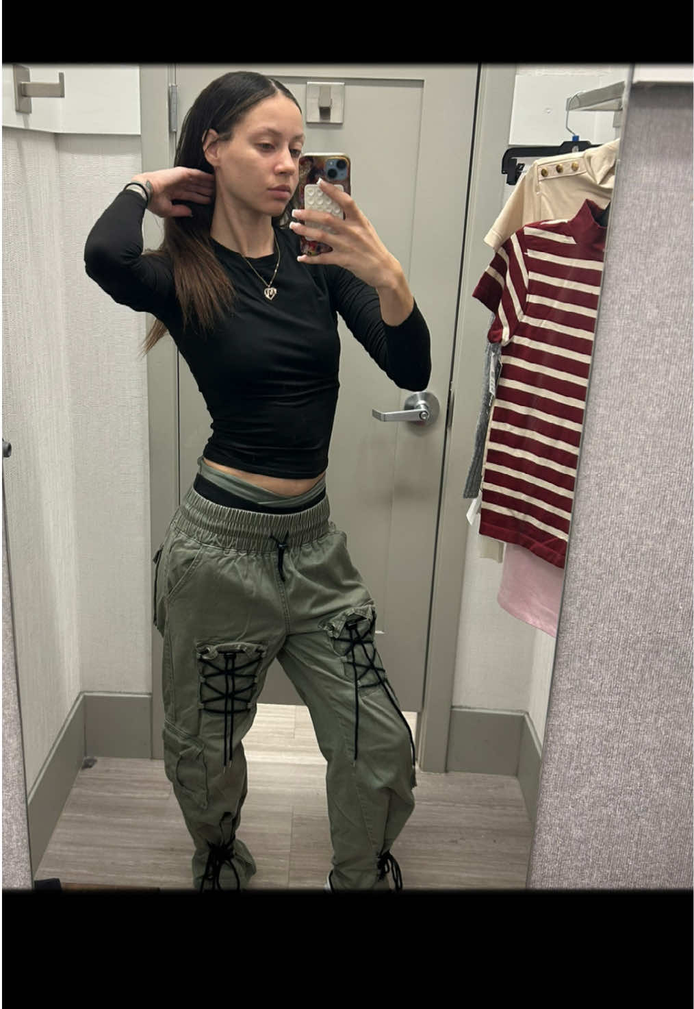 This is my season of change, so as I change, so should my wardrobe. 🤞🏼 Tomorrow is going to have its obstacles, because I’m taking on stepping out of my comfort zone. As long as I’m making accomplishments; I should be okay. #shopping #workattire #newlook #buildingtowardssuccess 