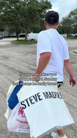 I told him he could’ve stayed home and watched football and he said nope I’m coming with 🥹 and he didn’t even rush me while shopping 🤌🏼😍#shopping #creatorsearchinsights #shoppingwithhusband #sundaynfl #husbandwife 