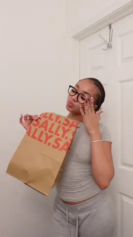 A color refresh calls for a trip to @sallybeauty 💖 @liyah_vlogsss picked up a few of her Camille Rose faves to bring her color-treated curls back to life! Products Used: ✨ Guava Slip Shampoo ✨ Guava Slip Conditioner ✨ Algae Renew Deep Conditioner The results speak for themselves 😍. #curlyhairproducts #curlyhairroutine #sallybeauty