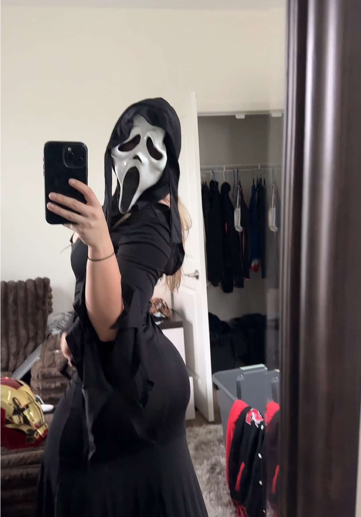 Imma get better at this Halloween stuff soon 🤝 #bodycon #scream #cosplay #viral #dance 
