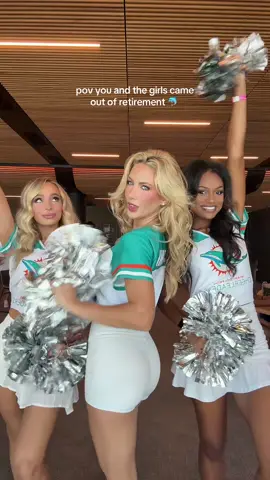 for one day and one day only baby @Jozie @ashwilllll #miamidolphinscheerleaders 