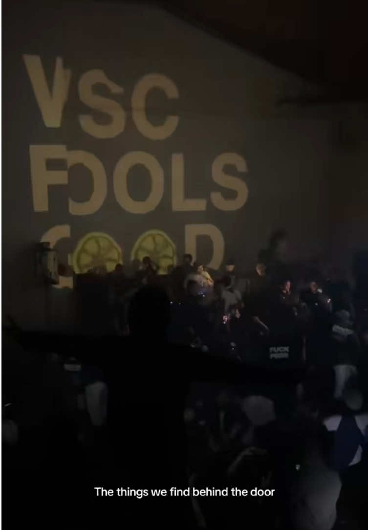 A timeless anthem of loyalty and love! @WSC #standbyme #oasis #weekendersservicecrew #fyp #creatorsearchinsights 