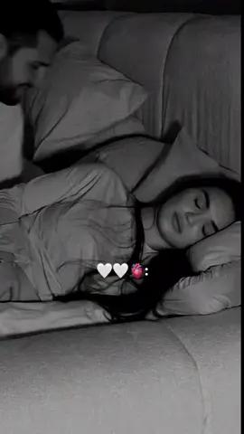 #احضني_انا_ضلوعي_مشتاكه_لايدك🖤🥺 