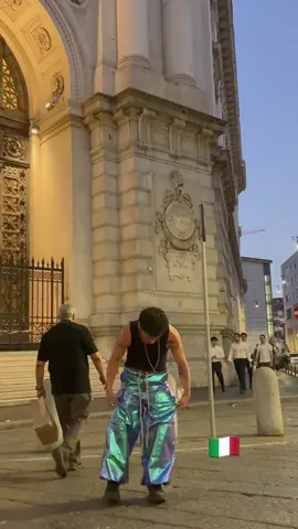 Fit for a night out in Milan 🇮🇹  #outfit #stylist #style #milan #fyp 