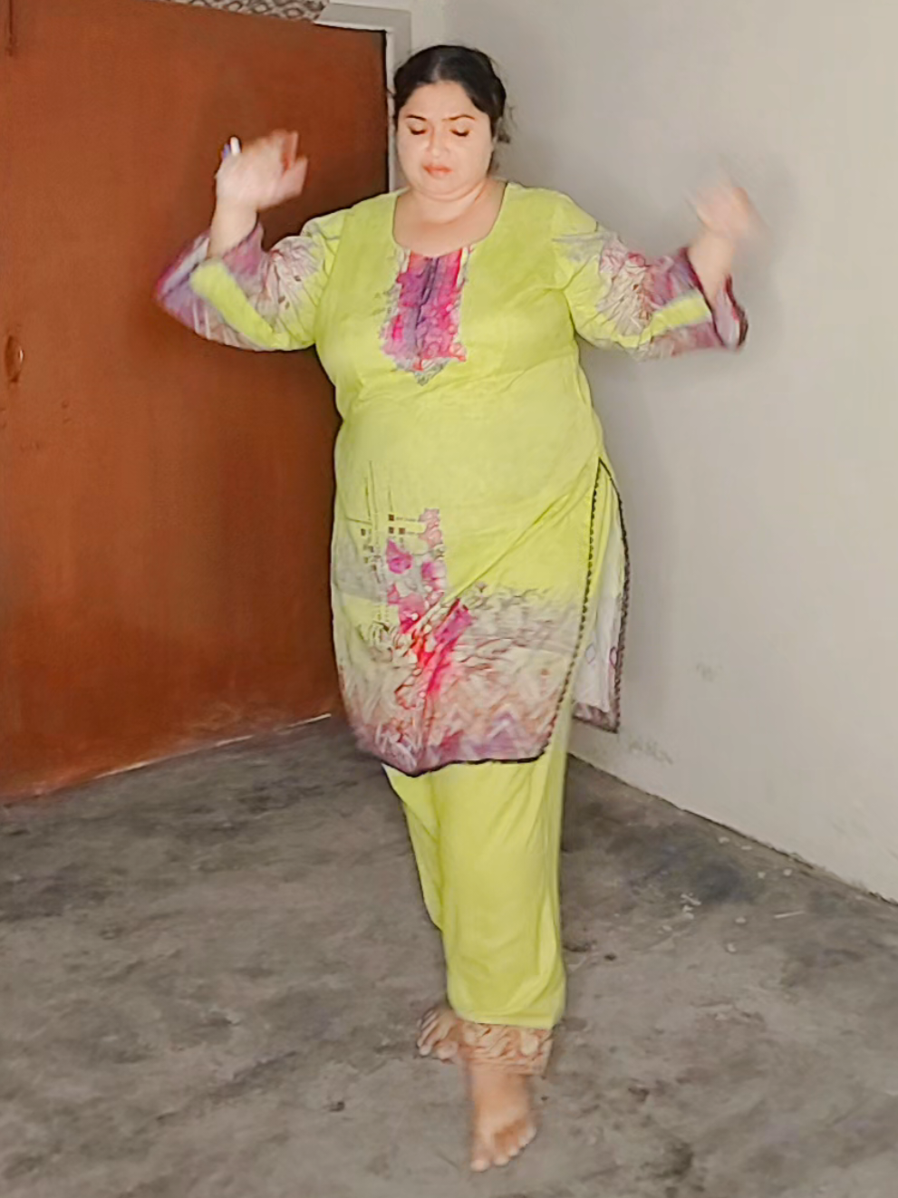 #tik #tiktok #tiktokviralsong #tiktokforyoupage #@Mehvish10 