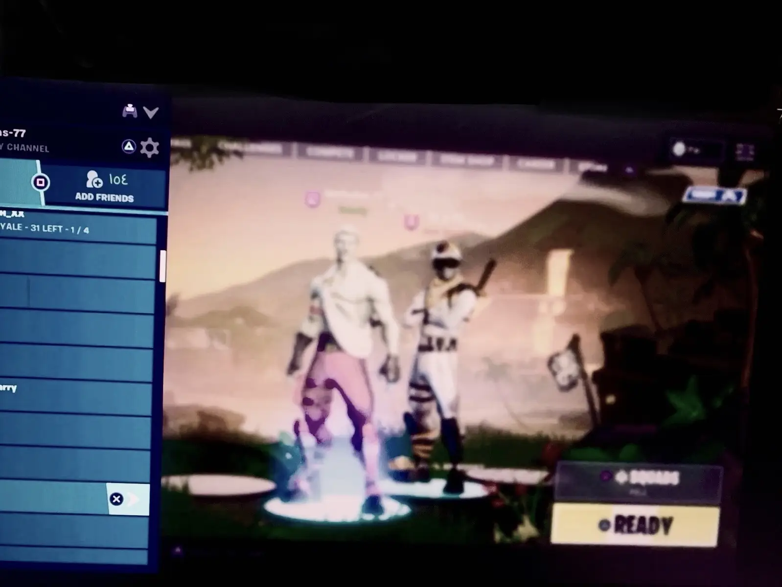 Life goes by like a fast train Don't wait for anyone and never come back We will not move forward And the times of our memories Without realizing its beauty We lived every moment innocently chasing our dreams We laugh from the bottom of our hearts, free From tomorrow's worrie