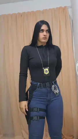 a polícia entra em ação novamente kk#policial👮‍♀️ #fantasia #rels#explorar #viral 