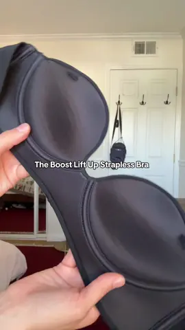 She stays up, she lifts, she boosts. She’s The Boost Lift Up Strapless bra #wearpepper #cupgaps #straplesssbra #pushupbra 