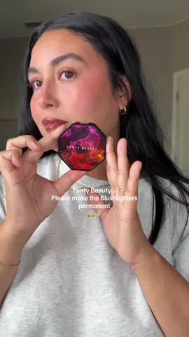 The formula the finish everything about the @Fenty Beauty blushlighters are perfection 🤌🏼 I feel like 2026 is the year of blushlighters/blush toppers #fentybeauty#blushlighter#blush#glowymakeup#BeautyTok 