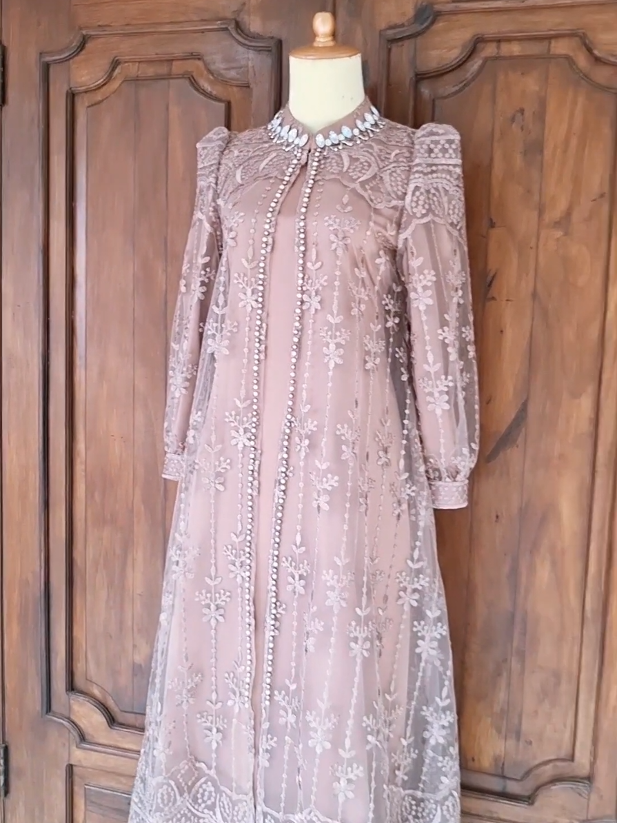 dress brukat #dressbrukat #jahitonline #bajulebaran #CerealCerdik 