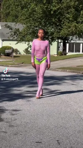 Hello it’s me, Patricia is a Star❤️ #crochetbae #dynamicduo #patrickstarcosplay #halloweencostume #crocheteroftiktok 