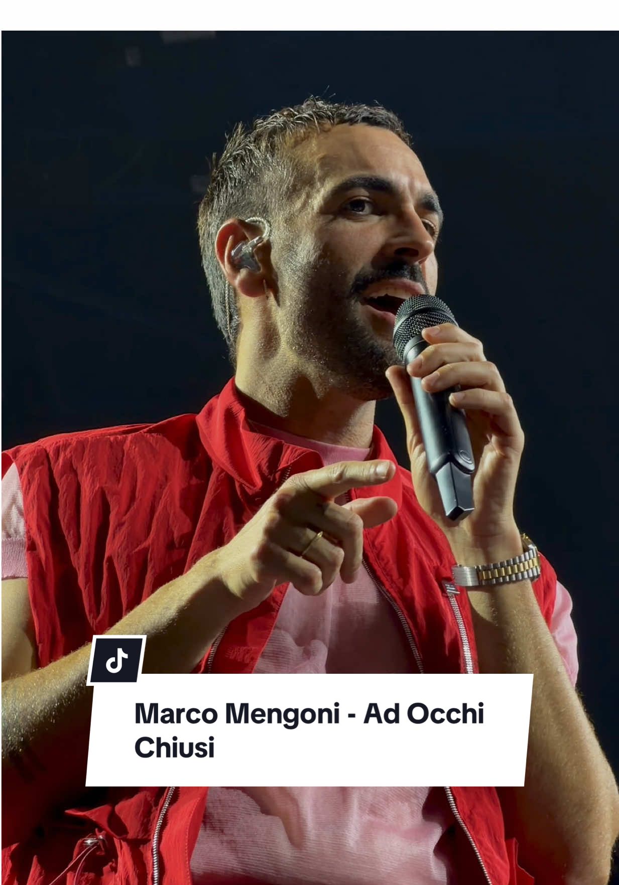 Fra miliardi di persone ad occhi chiusi hai scelto me. - @Marco Mengoni @Live Nation Italia  - #MarcoMengoni #Concerto #Milano #AdOcchiChiusi 