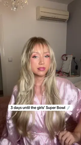 @Victoria’s Secret 