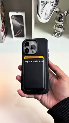 Bener bener fungsional! Buruan co keburu kehabisan🙌🏻 — #magsafe #cardholder #case #iphone #fyp 