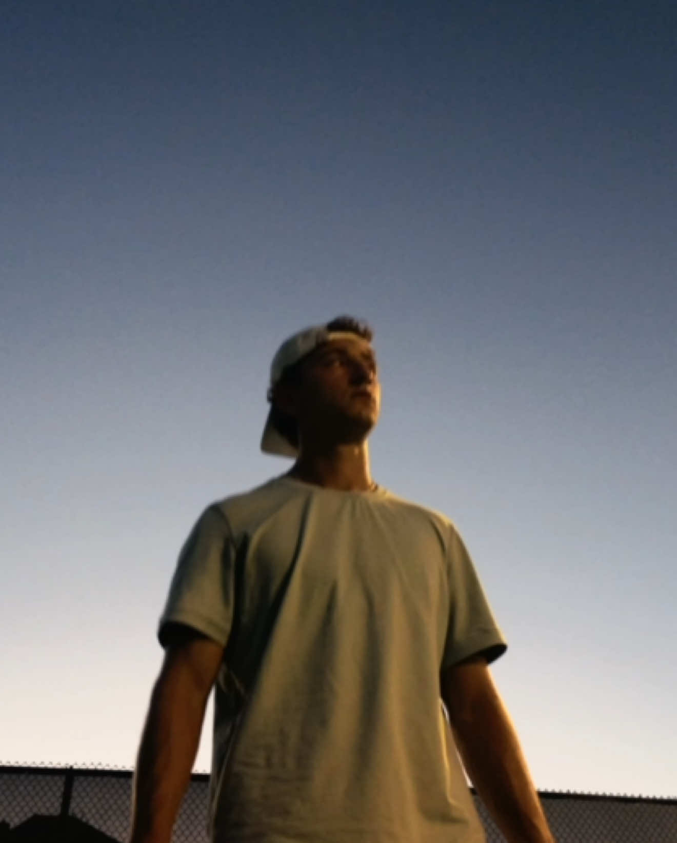 Capturing moments under the lights 🔦💡📽️ #tennisplayer #tennis #tennisvideo #cinematic #fyp  