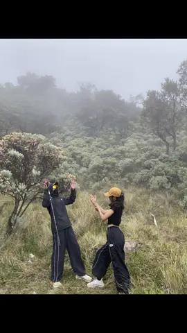 lawu ada cintanyaa🔫 #ndakigunung #montaindate #cinta #bucin #jebretbegaleaty 