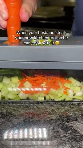 Wait… did I just encourage my husband to make dinner AND get approval for a new kitchen gadget I got?! 🤭🤭 this is a win. If you see the orange cart on the screen you can grab it too. #kitchengadgets #kitchentools #tiktokshopblackfriday #tiktokshopcybermonday #soupseason 
