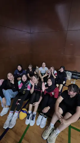 Masa nggak voli #CapCut #kenshuseijapan🇮🇩🇯🇵🎌 #volleyball #fyp #ponorogo24jam @PHOENIX KANTOU🦅 