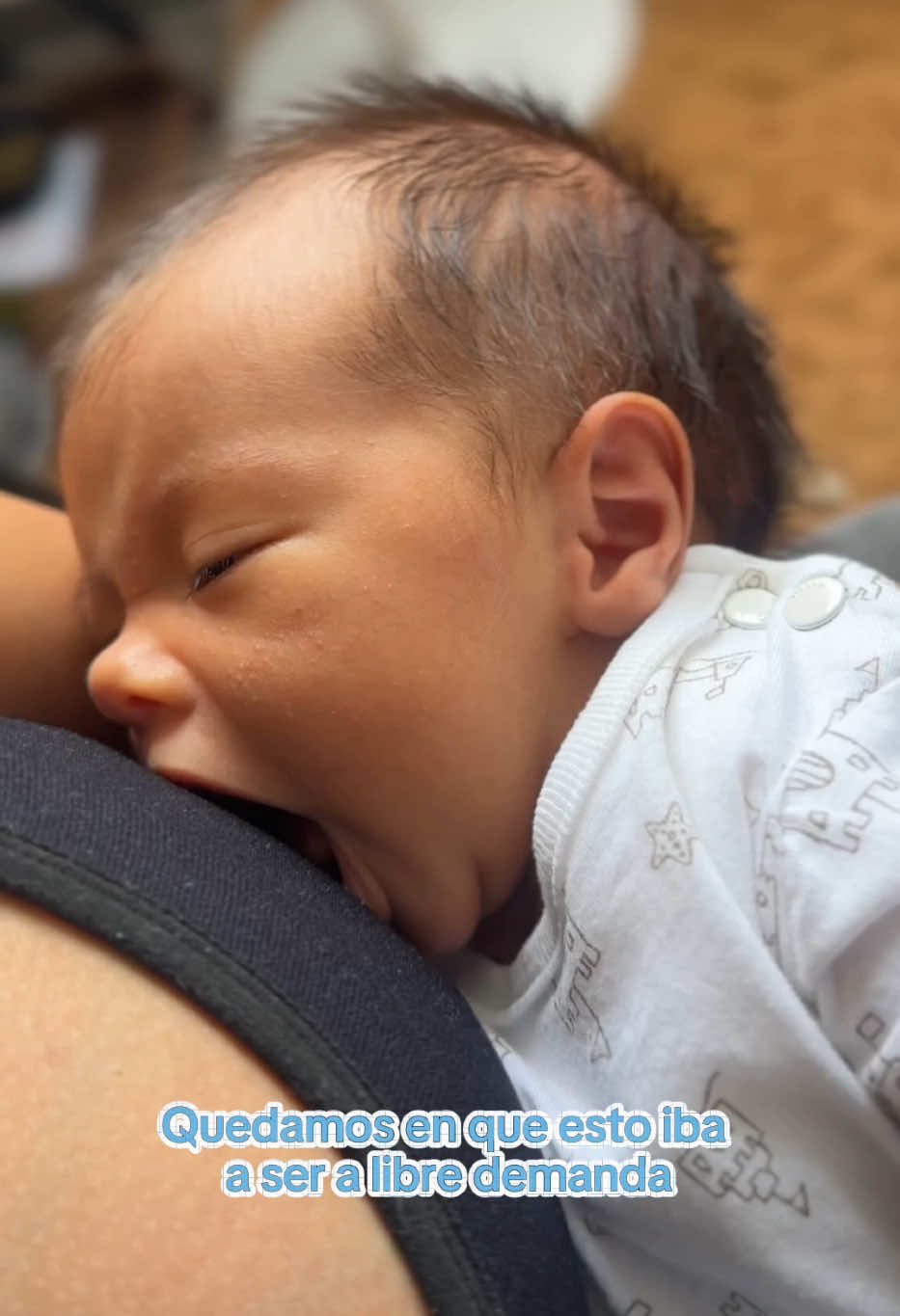 Mi bebé en sus brotes de crecimiento 🙃😂  #foryou #maternidade #maternidad #lactancia #momlife 