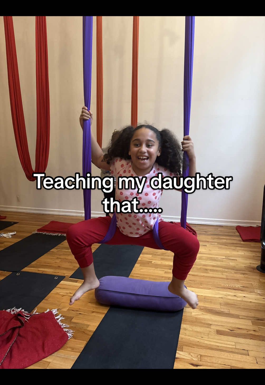 Showing her that you can do hard things in ANY body if you practice and put your mind to it. Love showing her what mommy does for fun.  Also side note this is a plus size private class that I run through @Power Plus Wellness and I had to bring her today for babysitting reasons. But we do allow moms and daughters (14 and up) to join us for any of our classes. #plussizefitness #powerpluswellness 