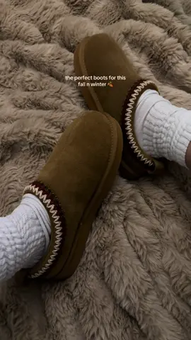 #winterboots #ankleboots #slippers #sliponshoes #boots 