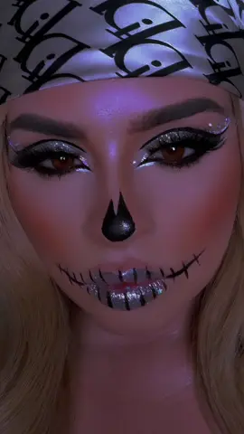 Ok obsessed 🤩  #halloweenlook #makeuphalloween #paratiiiiiiiiiiiiiiiiiiiiiiiiiiiiiii #skullmakeup #fyp 