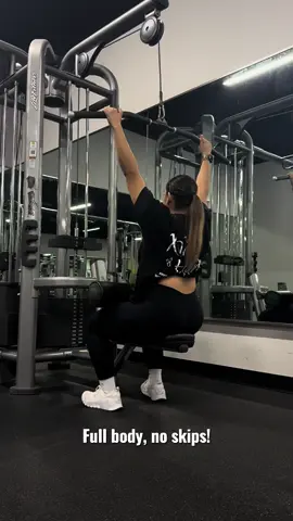 Full body flow ✨ slow, controlled, and strong. Back, glutes, and core all in one, mind-muscle connection only 💫 #fullbodyworkout #fullbody #gymworkouts #gym 