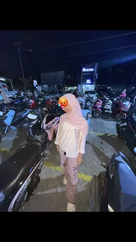 #fyp #tiktokpelitfyp #fotolive #fyppage makasi emng kece😜