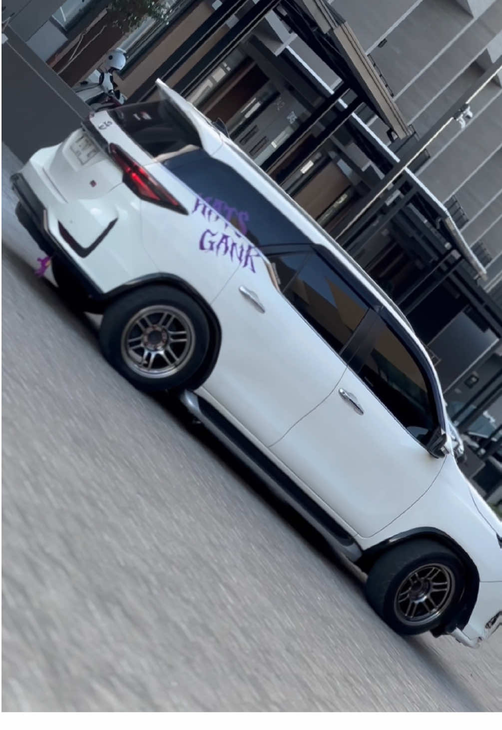 Terbiasa naik mobil bergoyang sampai lupa rasanya naik mobil nyaman #musang2gd #musangliar #ontalakiontalaki 