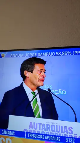 não chora não bebé 😂😂😂😂😂😂😂😂😂