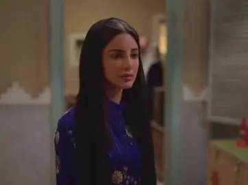 I miss the old aziza , why did they have to change her. #alashastreet #شارع_الاعشى #لمى_الكناني #lama_alkinani #edit  . . جميع الحقوق محفوظة لدى شاهد و مجموعة MBC All rights reserved to Shahid & MBC Group. 