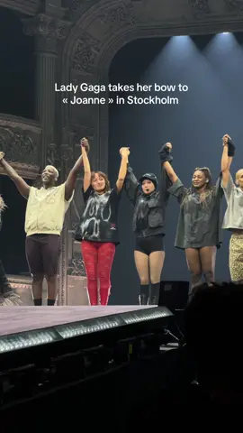 she was crying so hard 😭 | #ladygaga #mayhemball #joanne #mayhem #stockholm 