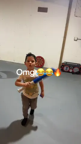 Omg 😂 he’s getting cocky 😂#baseball #bat #hit #homerun #fyp 