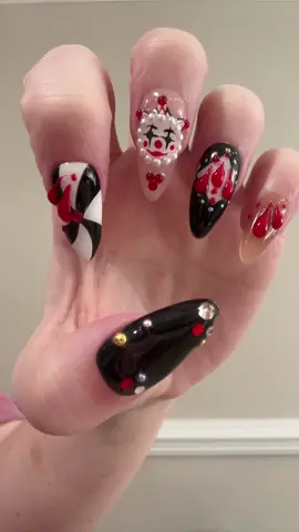 Spooky clown + girly glam = my Halloween vibe 🩸✨ #Nailvesta #halloween #pressonnails #nailart #fyppppppppppppppppppppppp 