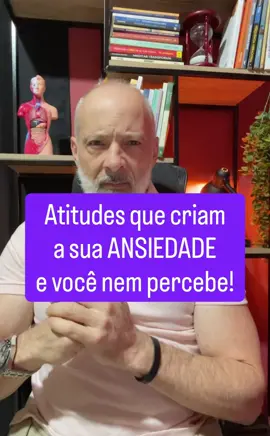 💭 A ansiedade não surge do nada… Ela é o resultado de pequenas escolhas diárias que intoxicam sua mente e seu corpo. ⚠️ Reduza os venenos: estímulos demais, respiração curta, comida ruim e emoções guardadas. Você não precisa lutar contra a ansiedade — precisa remover o que a alimenta. ✨ A mente se acalma quando o corpo se sente seguro. Me chame para se livrar desse cárcere! #Ansiedade #SaúdeEmocional #InteligênciaEmocional #EquilíbrioMental #Autocontrole         
