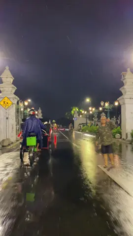 jogja after rain #fyp #jogja24jam #jogjaistimewa #malioboro 