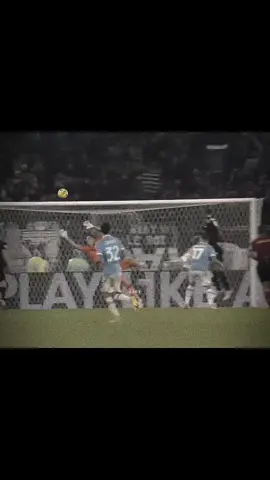 سيرجي ميلينكوفيتش سافيتش  هو لاعب لن يتكرر في الدوري  السعودي وفي نادي الهلال هو  لاعب يسحر الملعب بالسحر  الحلال، لاعب يصنع لك كورة  اذا لم تستلم الكُرة جيداً فاعلم ان الخطا مو فيه الخطا فيك انت  ، اعيدها مرة أخرى هو لاعب لن يتكرر في الدوري السعودي وفي  نادي الهلال لاعب مجنوووون !!    #sergejmilinkovićsavić #الهلال 