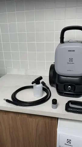 lavadora de alta pressão Electrolux perfeito para ter ajudar no dia a dia #lavadora #pressao #shopee #promosdashopee #fyp 
