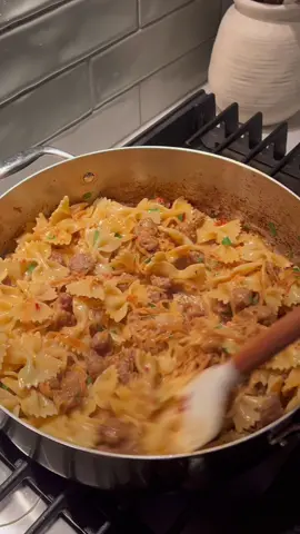 The pasta of my dreams 🧅🍷 Caramelized Onion & Italian Sausage Pasta 🍝  ✨ Full recipe available on my website ✨ Ingredients: 10oz Farfalle pasta (or pasta of your choice) 2 tbsp butter 2 tbsp extra virgin olive oil 3 yellow onions, thinly sliced 3 cloves garlic, minced 5 (19oz) Italian sausage links, casings removed 3 tbsp chopped sun-dried tomatoes  2 tsp Calabrian chili (adjust to your spice preference) 1 tsp Italian seasoning 1 cup heavy cream 1/4 fresh grated parmesan Salt & black pepper 1/4 cup chopped parsley #pastarecipe #cookwithme #homecooking #dinner #pasta 