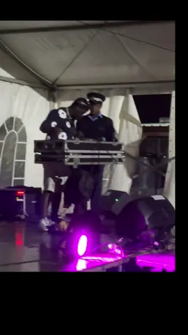 Why are you running?🤣🤣🚨👮🏾‍♂️#fyp #mauritius🇲🇺58rrr @DjKazash💯 @Fanté DJ @Prudence Emilio @BLXCK @Dj Tom Official 
